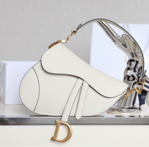 [디올] DIOR Saddle 스트랩백